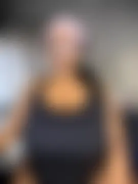 Bustygoddess32's Live Sex Cam Show