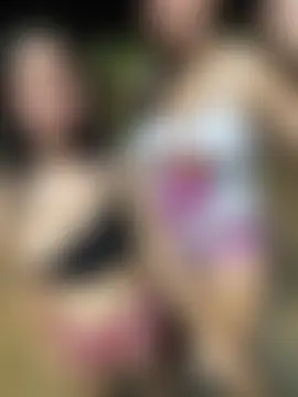 royalgirls_x's Live Sex Cam Show