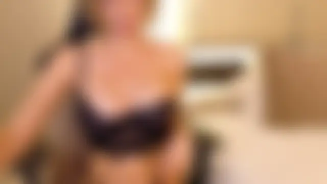 joycesilver's Live Sex Cam Show