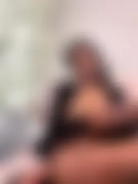 mismialove's Live Sex Cam Show