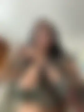 Ninabigtitied's Live Sex Cam Show