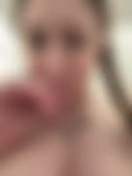 FroggyAnna's Live Sex Cam Show