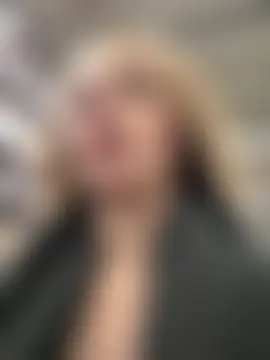 LoraaDoll's Live Sex Cam Show