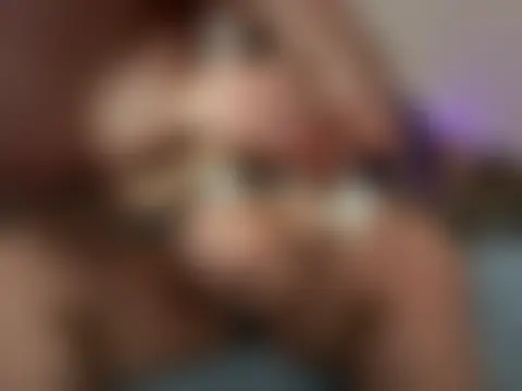 Thickarella420's Live Sex Cam Show