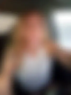 SheIsSomething's Live Sex Cam Show