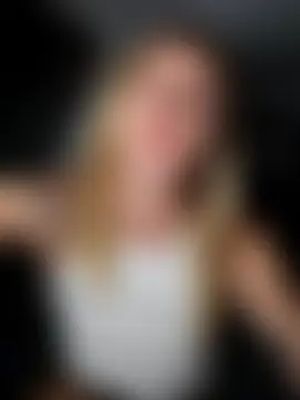 SheIsSomething's Live Sex Cam Show