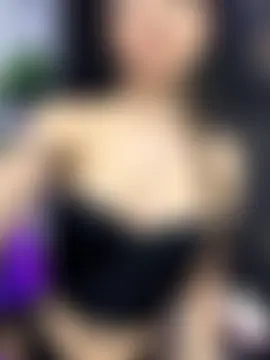 AlyseReuse's Live Sex Cam Show