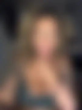 bossyroxy84's Live Sex Cam Show