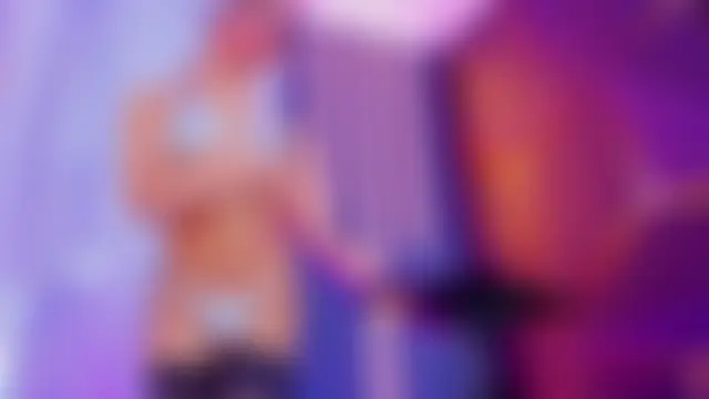 the_baby_dollsts: διαδικτυακό σόου στην κάμερα