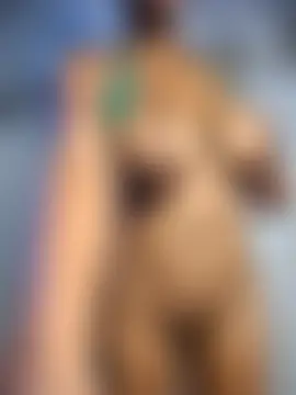 BustyBay: διαδικτυακό σόου στην κάμερα