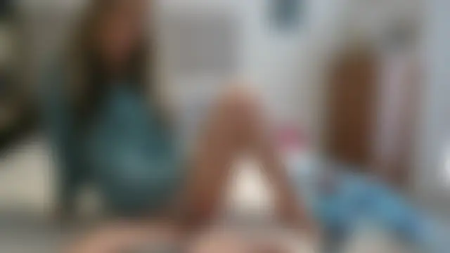 Heyitsmee33's Live Sex Cam Show