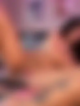 bellafreakyfun's Live Sex Cam Show