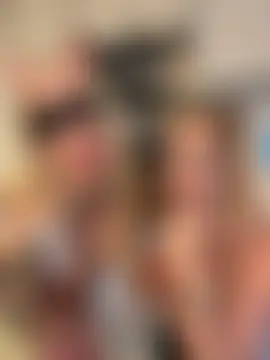 June695_'s Live Sex Cam Show