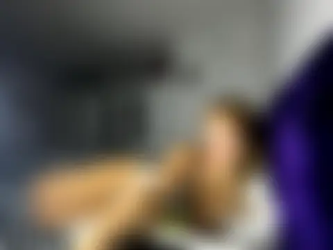 MissAroraaaxo's Live Sex Cam Show