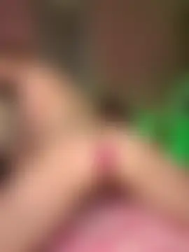 HugeBoobsAlice's Live Sex Cam Show