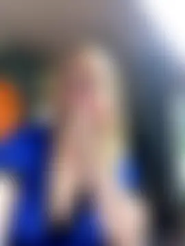 Sweet-blonde's Live Sex Cam Show