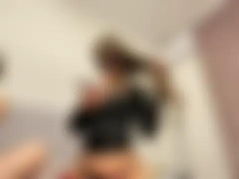 Pokazy przed kamerką – fluff_twinss