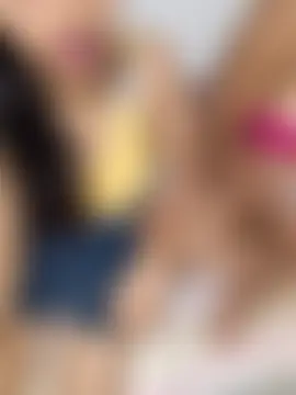 Unique_MomandDaughterrs' Webcam Show