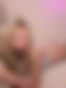 SexySaraxxoo's Live Sex Cam Show