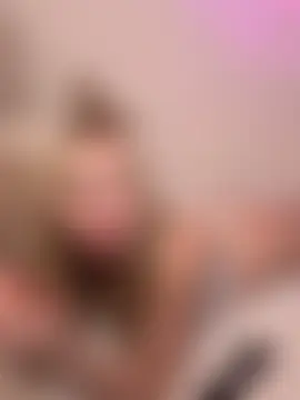 SexySaraxxoo's Live Sex Cam Show