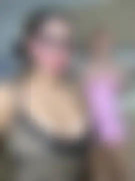 zui_lu's Live Sex Cam Show