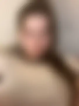 Pokazy przed kamerką – HornyGirlH