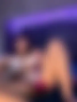 YumiLux's Live Sex Cam Show