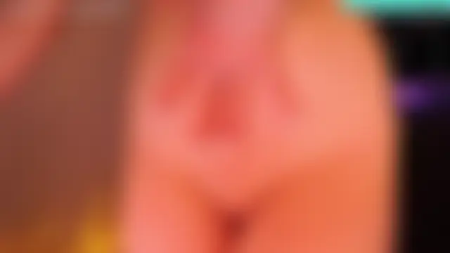 queeneliaa's Live Sex Cam Show