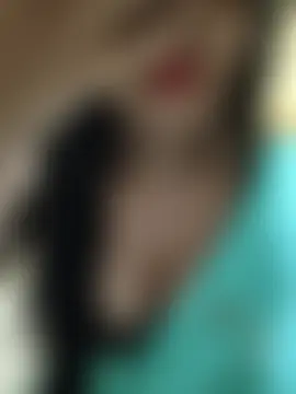 RAYI_Queen_2's Live Sex Cam Show