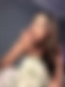 chloiedecker's Live Sex Cam Show