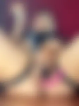 LittleMissEeve's Live Sex Cam Show