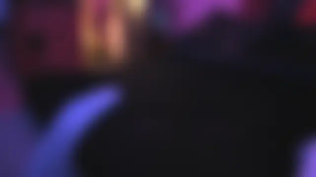 KinkyHenR's Live Sex Cam Show