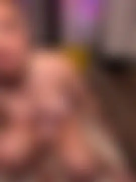 SexySaraxxoo's Live Sex Cam Show