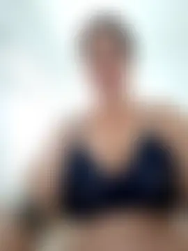 celeste_curvy's Webcam Show