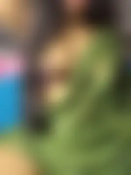 dezizhena_baarch's Webcam Show