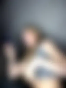 GoldenFlameGoddess' Live Sex Cam Show