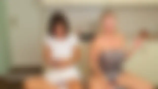 TUNDEROSE1's Live Sex Cam Show