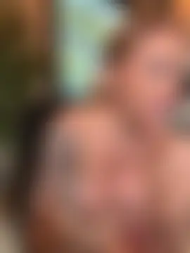 EmaSalis' Live Sex Cam Show