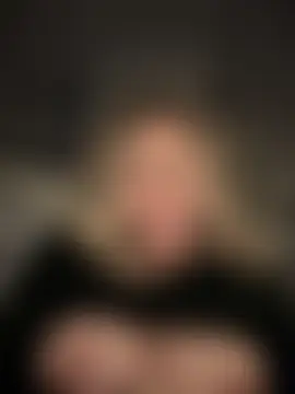 blondebitch2's Live Sex Cam Show