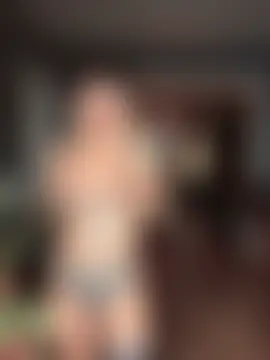 EllieELf's Webcam Show