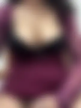 Thirsty_Malika: διαδικτυακό σόου στην κάμερα