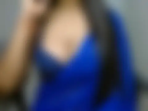 Brown_Girl_19: διαδικτυακό σόου στην κάμερα