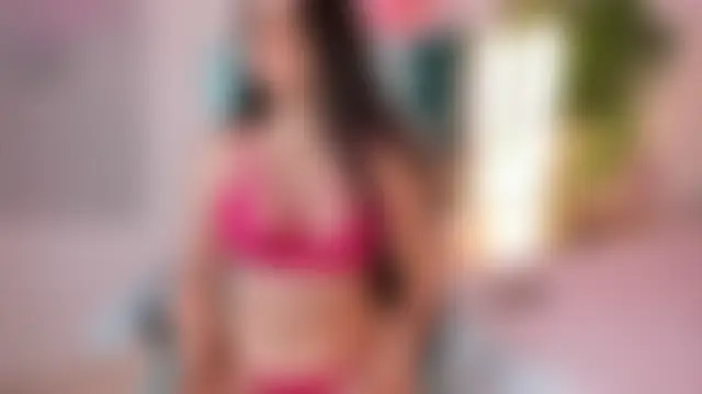 EmaaTaylor Adlı Modelin Canlı XXX Sohbeti