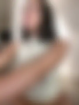 EllaSanz_ Adlı Modelin Canlı XXX Sohbeti