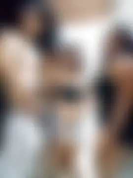 royalgirls_x's Webcam Show