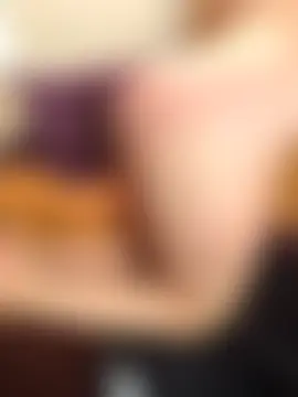 EllieEnchantress' Live Sex Cam Show