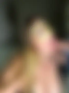 largeboobies30's Live Sex Cam Show