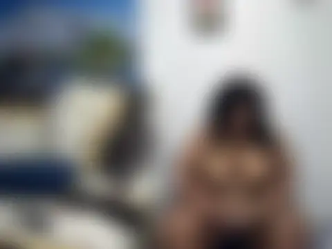 THICKSEXYXX's Live Sex Cam Show