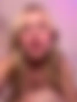 SexySaraxxoo's Live Sex Cam Show