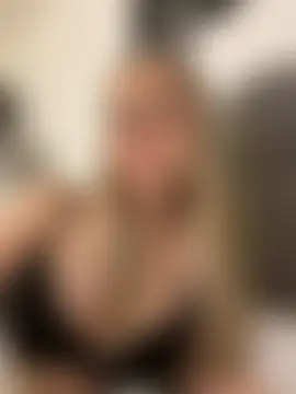 petite_poppy_xox's Live Sex Cam Show